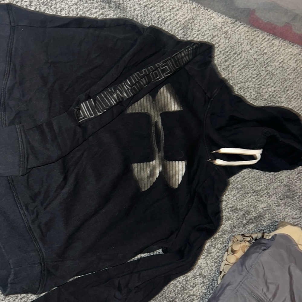 Black under armor hoodie